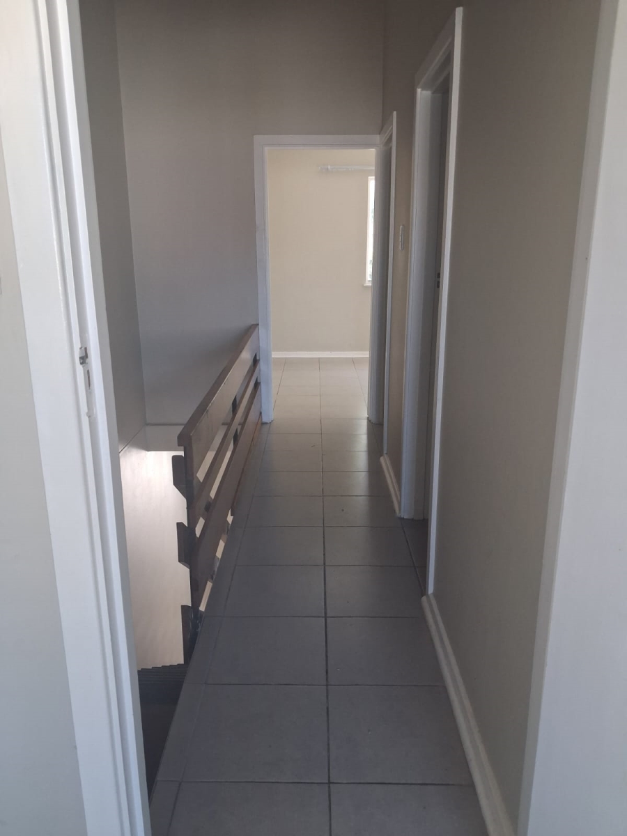 To Let 2 Bedroom Property for Rent in Cambridge West Eastern Cape